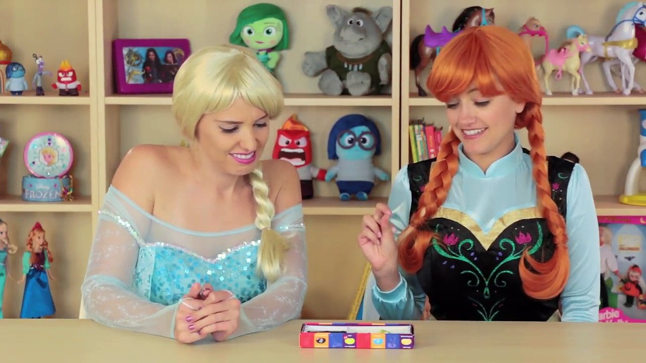 Elsa and Anna Bean Boozled Challenge. DisneyToysFan.