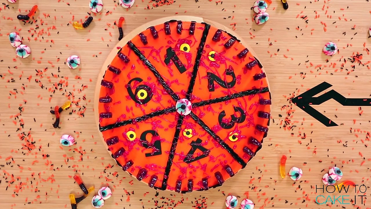 How To Make A GROSS-Tacular Surprise Inside HALLOWEEN ROULETTE CAKE | Yolanda Gampp | How To Cake It