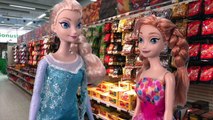 Frozen Elsa Delivers a Baby! With Barbie, Frozen Elsa and Anna Toddlers, Plus More!