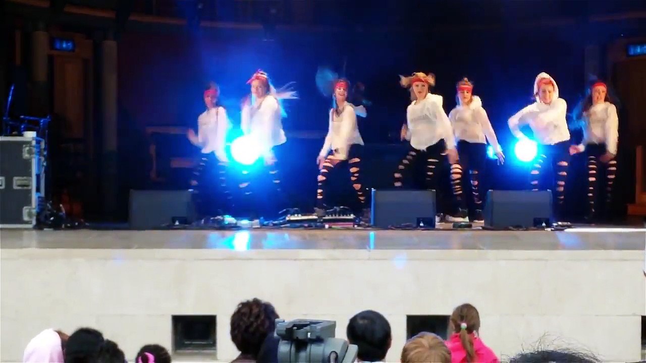 G.G.C. Kpop Ireland 2014 [Winner]-CvRhT-AYEd0