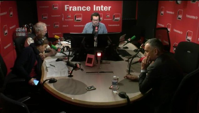 Arnaud Danjean répond aux auditeurs dans Interactiv'