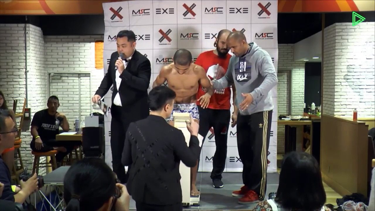 Un combattant de MMA au bord de l'effondrement...