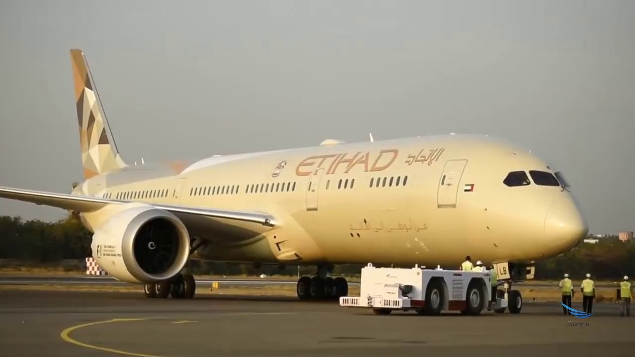 Brand New Etihad Airways Boeing 787-9 dreamliner strategi & Takeoff