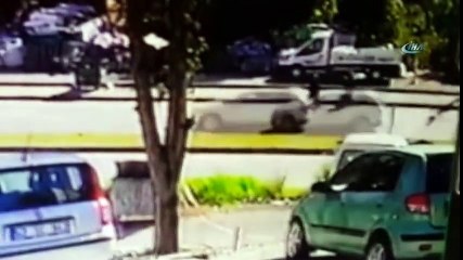 Yaşlı Kadına Böyle Çarptı!