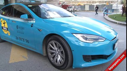 İstanbullular 'Turkuaz Taksi'ye yoğun ilgi gösteriyor