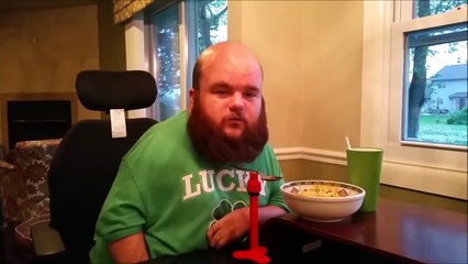 Cet homme qui ne peut plus se servir de ses mains nous dévoile sa technique pour manger seul