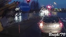 Idiot Drivers Fails, Scary Crashes 2017
