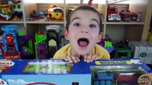 Thomas and Friends Toy Trains for Kids - Toy Unboxing - Wooden Railway Merrick & Rock Crusher