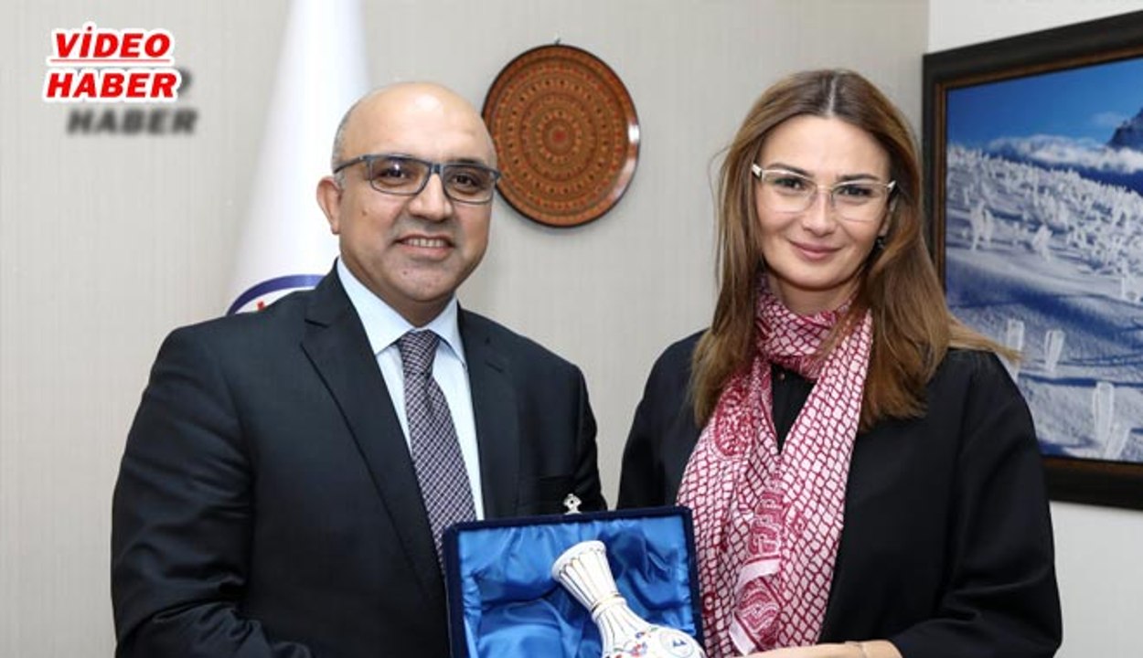 (18 Ekim 2017) AZERBAYCAN MİLLETVEKİLİ  PAŞAYEVA, “MUSUL VE KERKÜK BİZİMDİR DEMEKLE HİÇ BİR ŞEY YAPAMAZSINIZ”