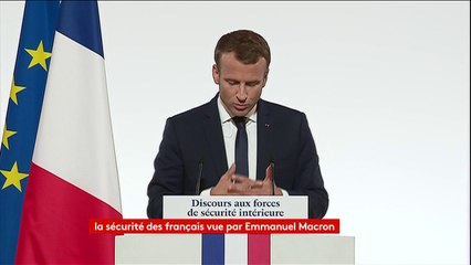 Macron : "Ceux qui pensent qu’on peut lutter contre le terrorisme sans (s'interroger sur) la circulation des personnes ne sont pas sérieux"