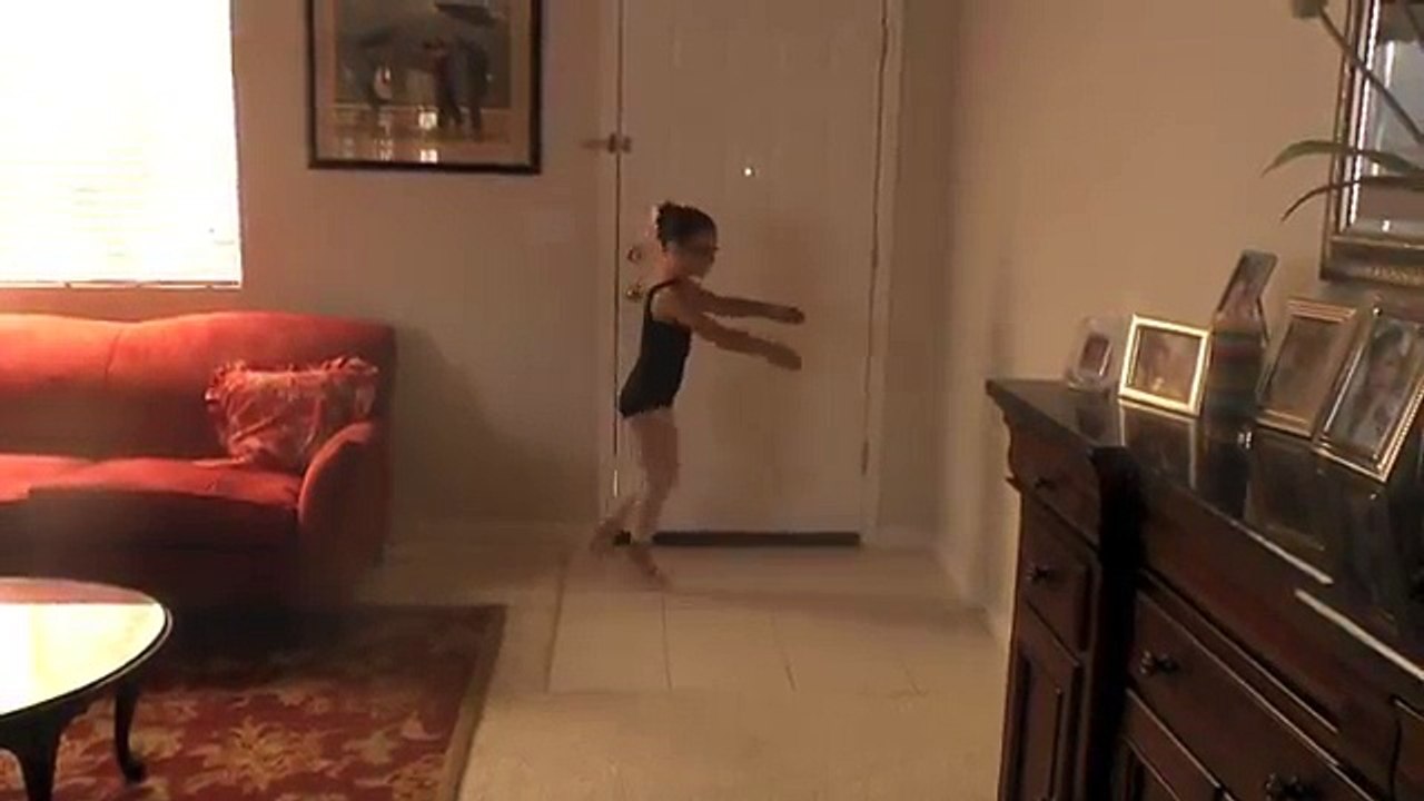 Learn how to do Basic Ballet Moves!