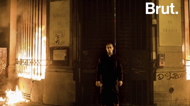 Qui est l'artiste Piotr Pavlenski qui a mis le feu à la banque de France ?