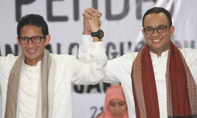 Anies-Sandi Kompak Pantau Kegiatan di Lingkungan Pemprov