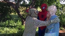 Friendly Alien? - Elsa & Spiderman Meet Friendly Alien UFO Funny Superhero Kids In Real Life In 4K