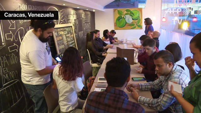 Mining bitcoins: a risky escape from inflation for Venezuelans