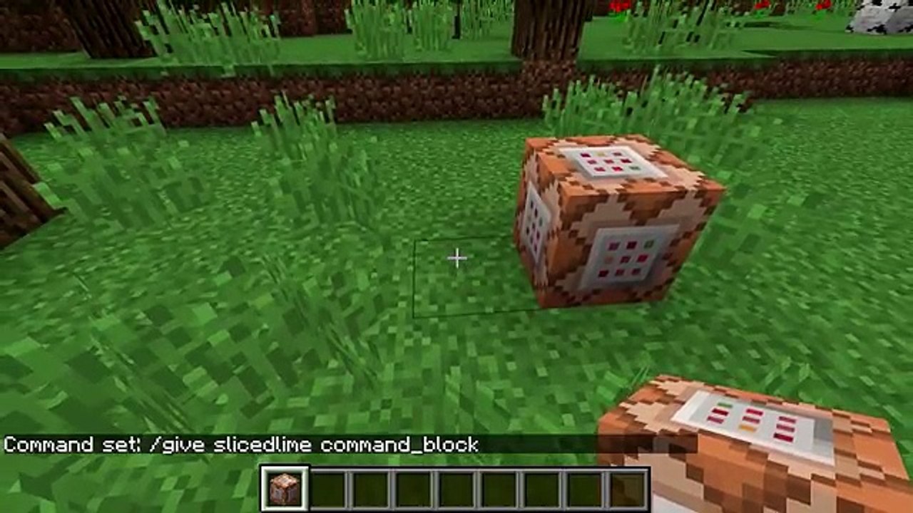 Beginner Command Block Tutorial Part 1 - How to Get and Use a Command Block
