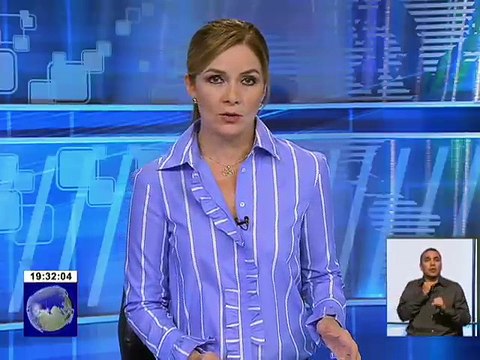 Diferentes docentes participan en taller sobre reformas de escalafon docente