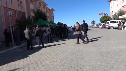 Eskişehir Bakan Albayrak, Şehit Uzman Çavuş'un Ailesini Ziyaret Etti