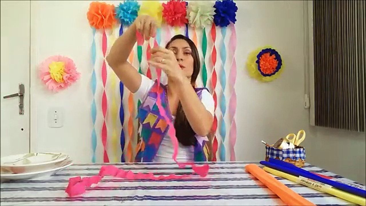 Decorando com Papel crepom (Cortina e Flores)