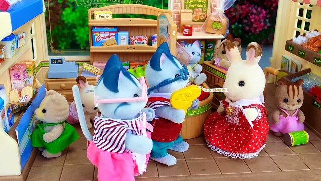 4º Los BEBES DESTROZAN el SUPERMERCADO Calico Critters Sylvanian Families