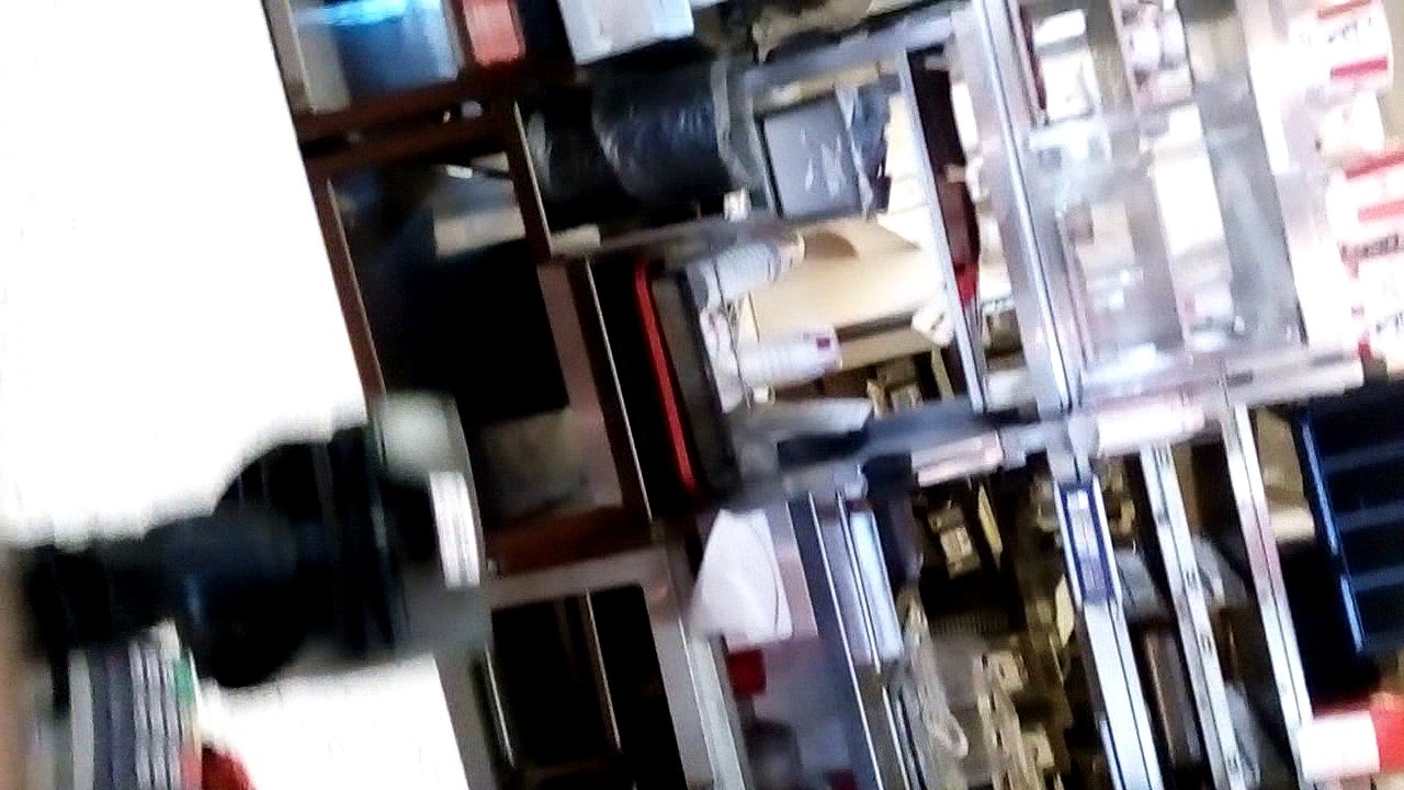 593