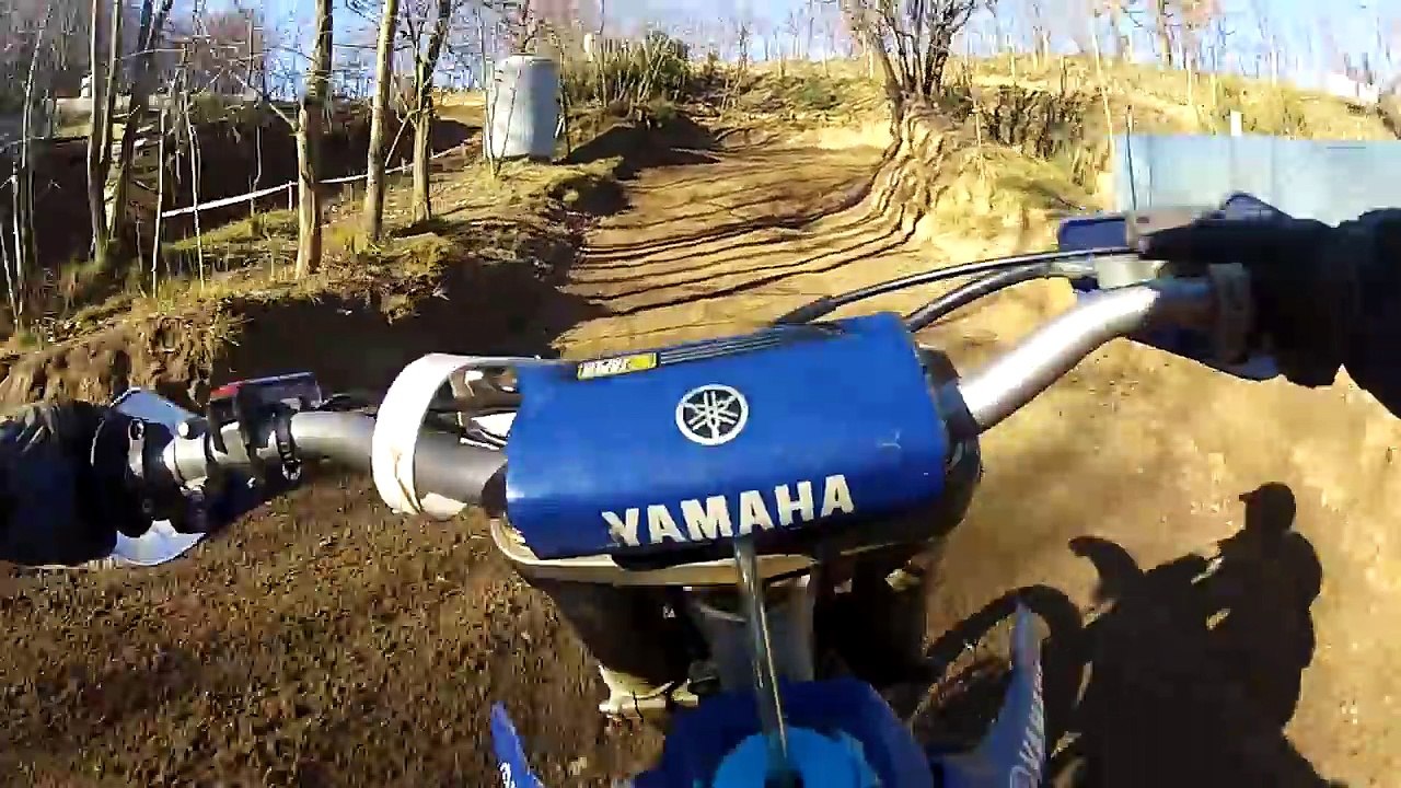 Yamaha YZ 250 VS Honda CR 250 - motocross race