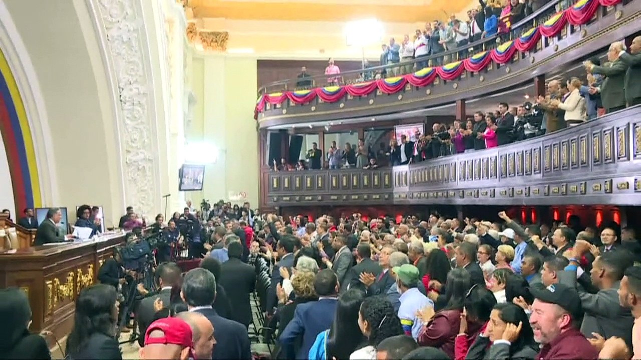 Constituyente venezolana juramenta gobernadores chavistas