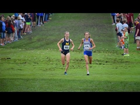 Brenna Peloquin v. Erin Finn At 2016 Roy Griak #NCAAXC