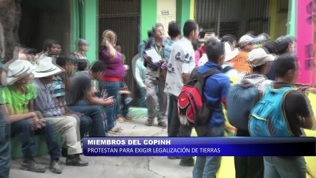 Protestan para exigir legalización de tierras