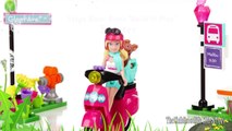 Barbie Life in The Dreamhouse -MegaBloks Barbie Glam Scooter Pink Jeep with Barbie Dolls