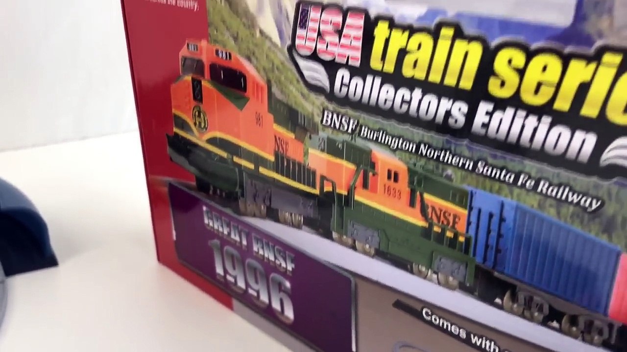 BNSF Freight Train Set with Thomas Take N Play Lady and Rosie