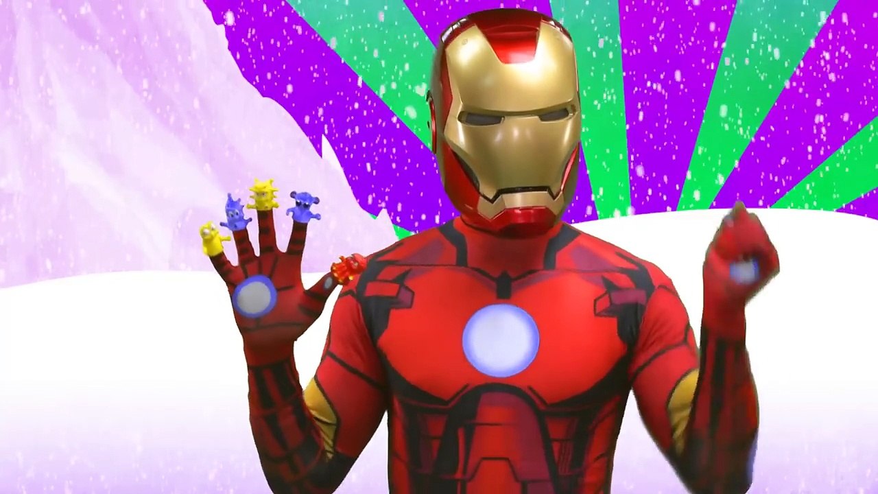 Five Little Superman Pepa Jumping on the Bed | 5 Little Monkeys Jumping on the bed SuperHero Emi TV