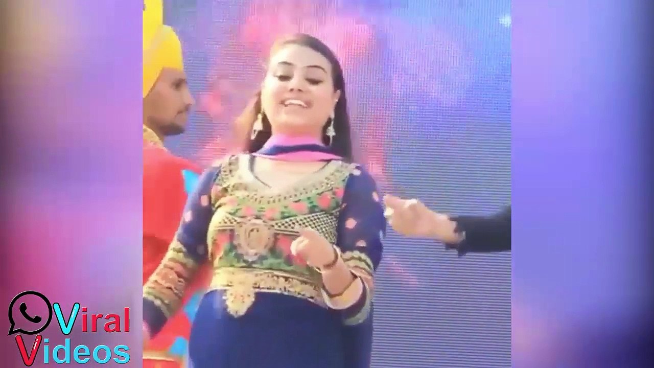 Punjabi Beautiful Girls Bhangra On Stage