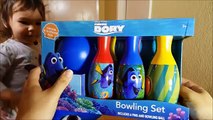 Toddlers Learning Sports Toys with Disney Finding Dory Bowling Set Unboxing by What Kids Want