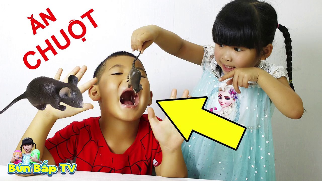 ELSA NHÍ CHƠI ĐỒ ĂN BÍ MẬT VÀ NHỆN NHÍ CÓ DÁM ĂN CON CHUỘT Bún Bắp TV