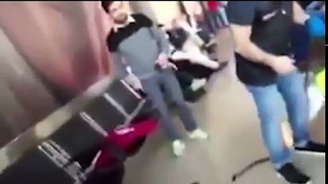 Avusturya polisi Türk yolcuları köpeklerle aradı