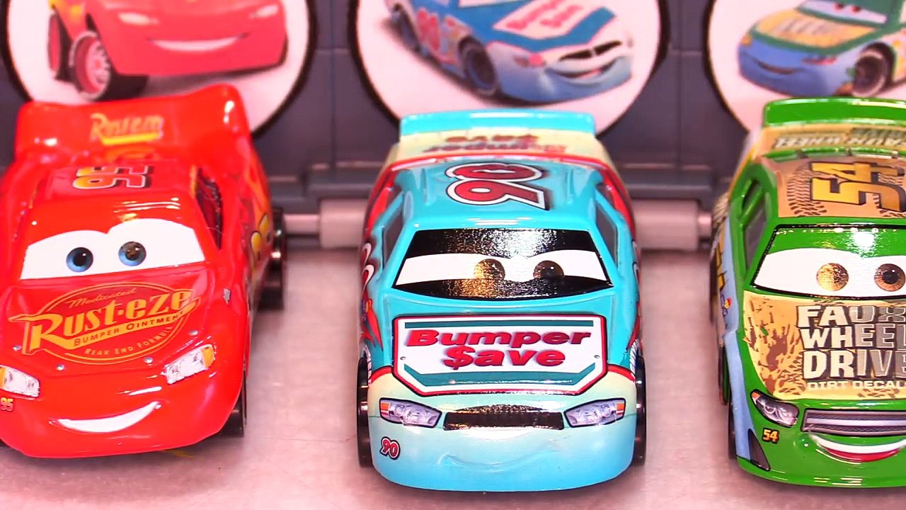 Disney Cars 3 HATCHIMALS CollEGGtibles Race Game | Surprise Toys & Eggs Opening
