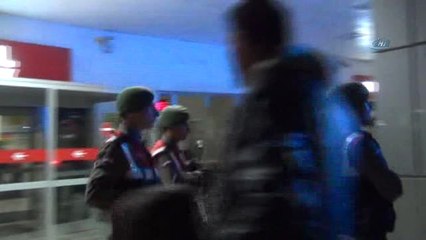 Kendisini Polis ve Savcı Olarak Tanıtan Dolandırıcı Yakalandı