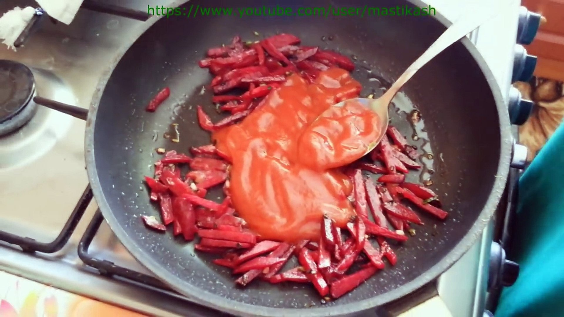 ⁣Пампушки с чесноком и борщевой юшкой простой и наглядный видео рецепт Пампушки з часником і борщем