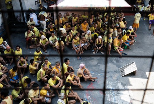 Despite teeming jails, Duterte 'happy' with Philippine prisons