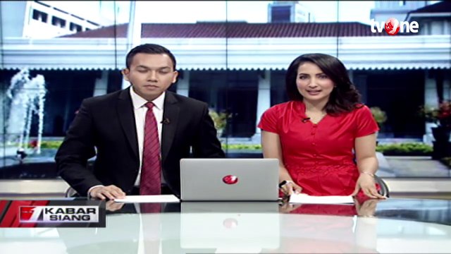 Anies Baswedan Terima Pengaduan Masyarakat di Balai Kota