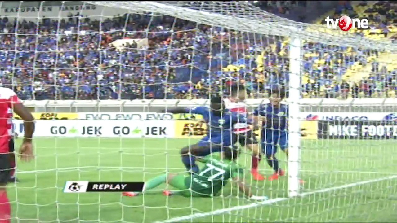 Highlights Liga 1 - Persib Bandung vs Madura United (0-0)