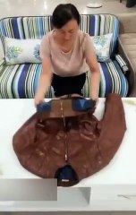 Cette femme maitrise le pliage de vêtements à la perfection !!