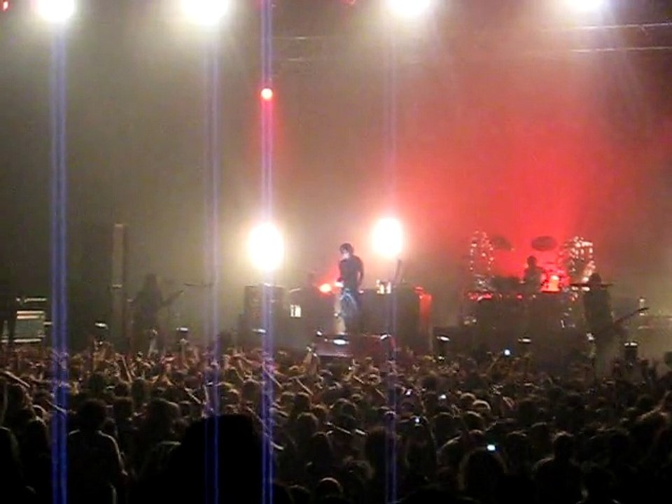 Dir en grey - Ugly (LIVE Paris Le Zénith 2007)