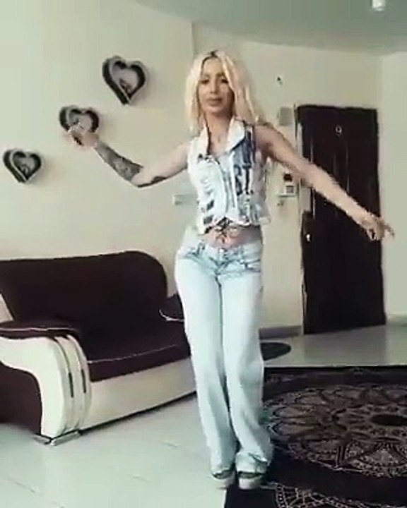hot and sexy babe dance
