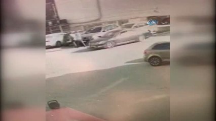 Ataşehir'de Güpegündüz Levyeli Gasp Kamerada