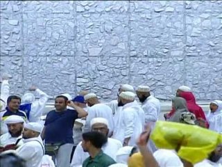 Hacılar ikinci gün de şeytan taşladı