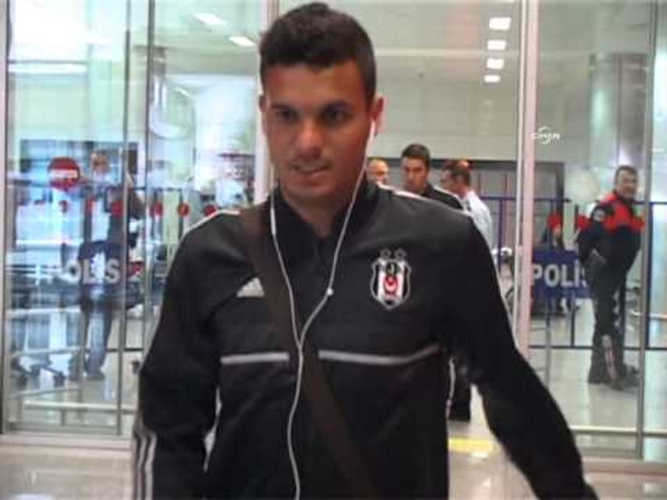 Beşiktaş, Akhisar Belediyespor maçı için İzmir'de