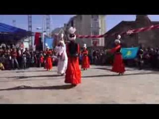 Bolu'daki kutlamalara Kazak dansçıların gösterisi damga vurdu