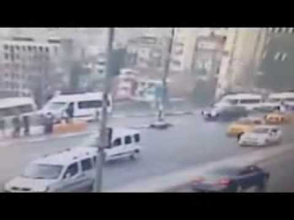 Şehit polisin ölüm anı güvenlik kamerasında